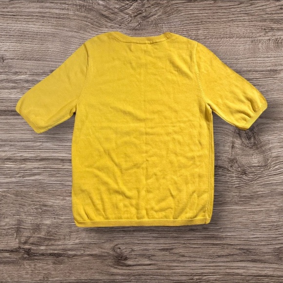 NWOT- Morgan Taylor Medium Vibrant Yellow Knit 3/4 Sleeve w/ Button Detailing - Picture 4 of 4